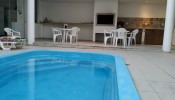 Casa com piscina em Mariscal!
