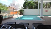 Apartamento dois dormitrios em Mariscal cond com 