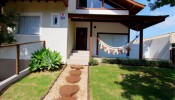 Casa linda de alto padro
