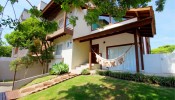 Casa linda de alto padro