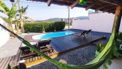 Casa com 6 dormitrios em Mariscal!