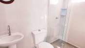 Casa com 6 dormitrios em Mariscal!