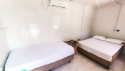 Casa com 6 dormitrios em Mariscal!