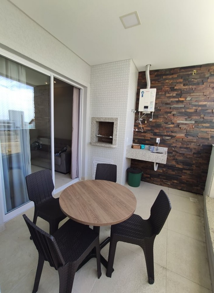 Apartamento de alto padro (condomnio com piscina