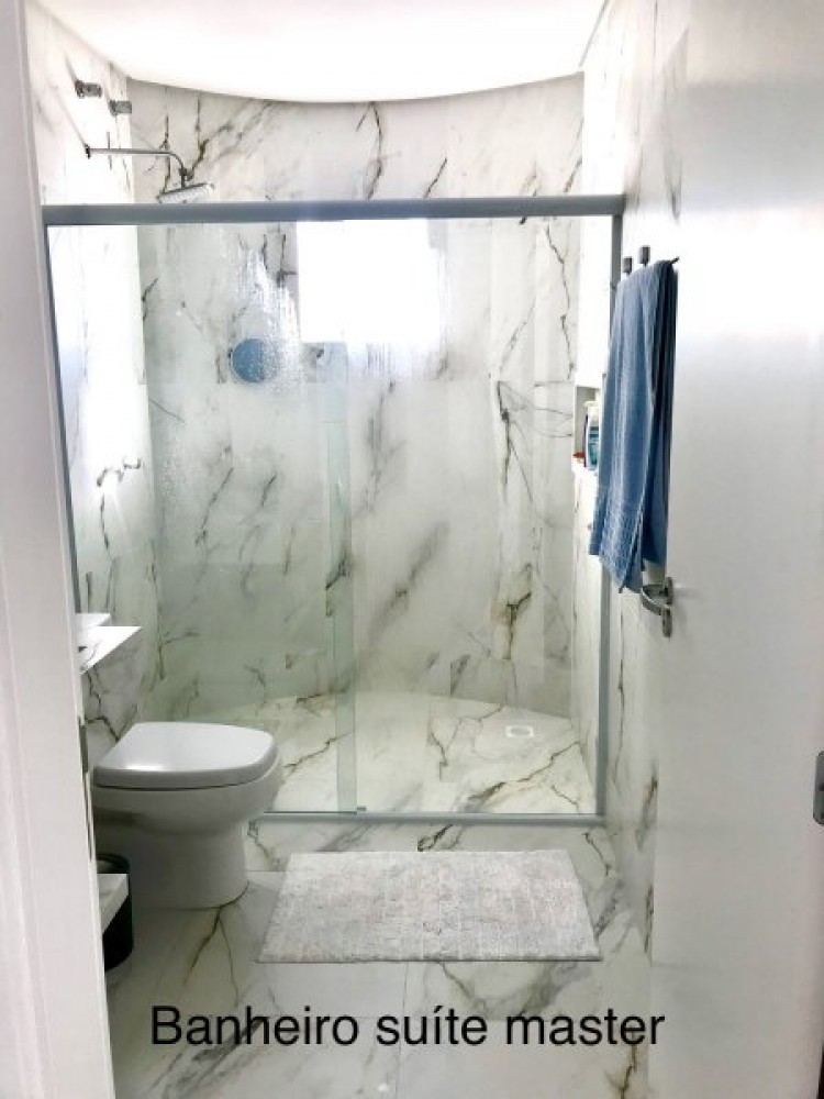 Duplex com 5 domitrios frente para o mar em Maris