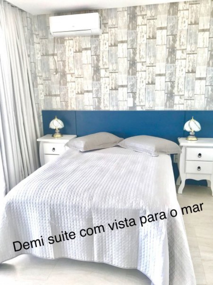 Duplex com 5 domitrios frente para o mar em Maris