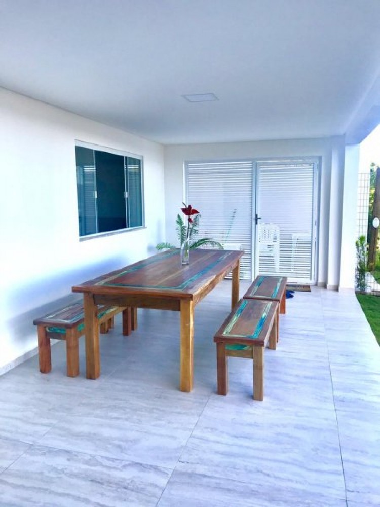 Duplex com 5 domitrios frente para o mar em Maris