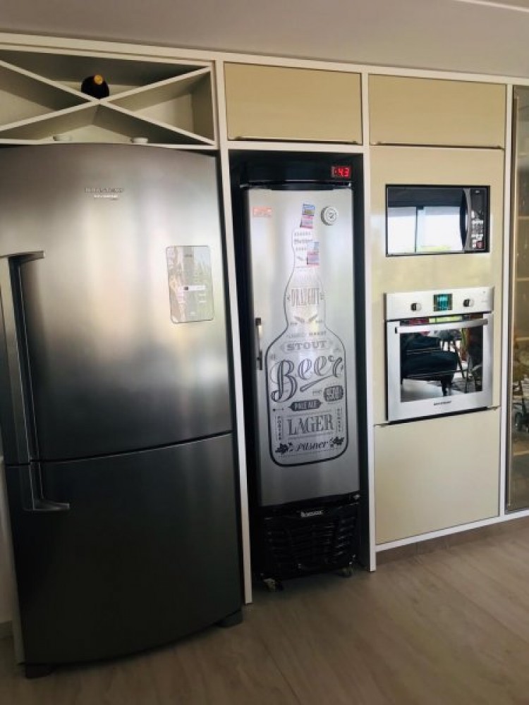 Duplex com 5 domitrios frente para o mar em Maris