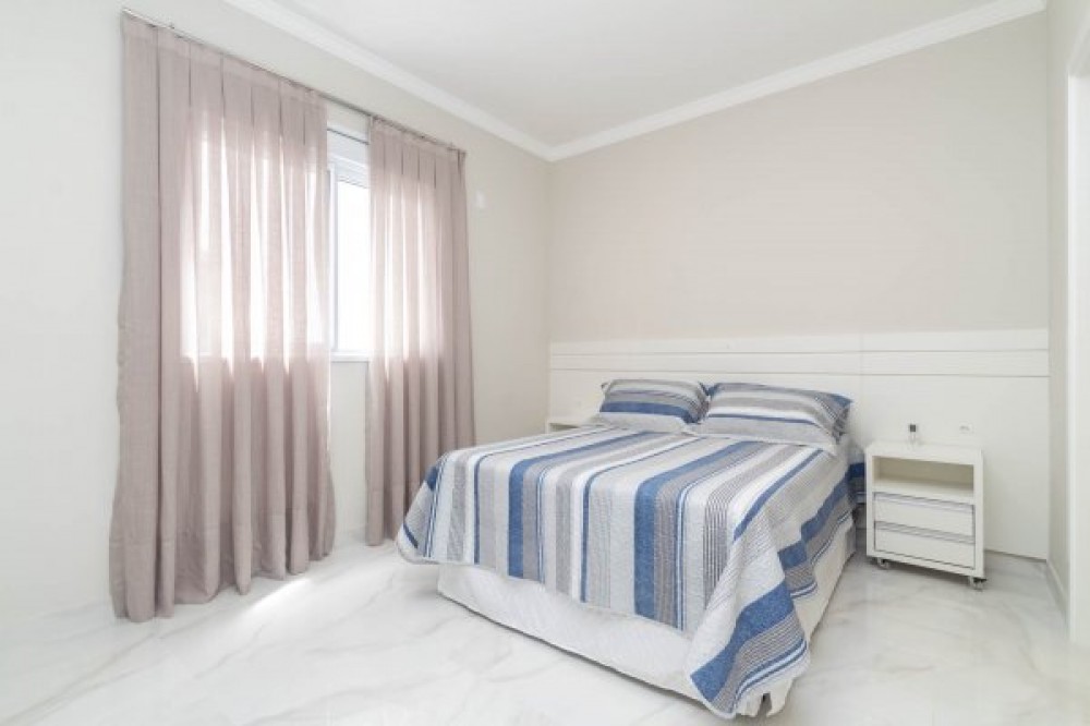 Lindo apartamento de 2 dormitrios em Mariscal