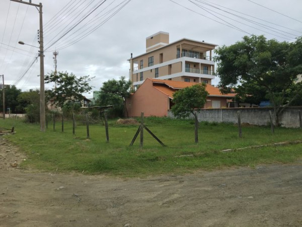 Terreno de esquina medindo 450 m tima localiza