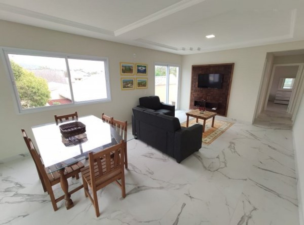 Apto novo de 3 dormitrios em Mariscal