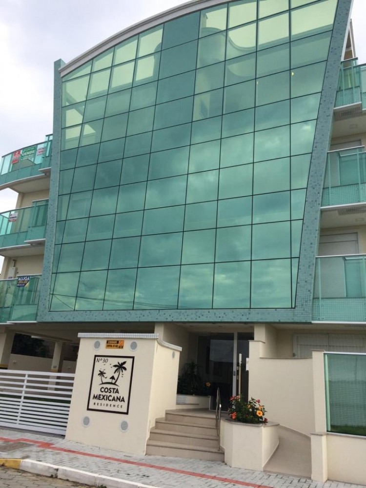 Apartamento novo com vista para o mar em Mariscal!