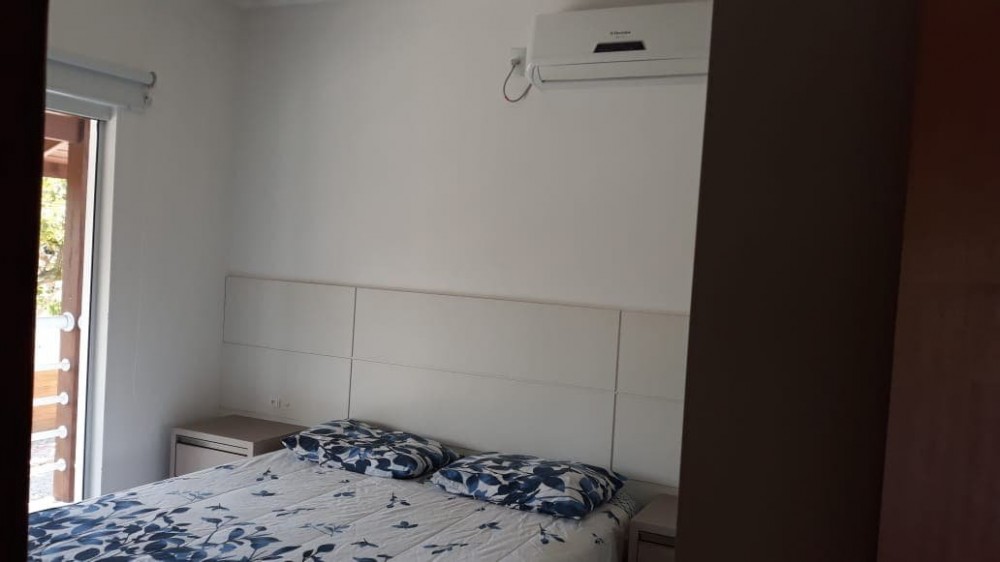 Sobrado prximo da praia em Canto Grande