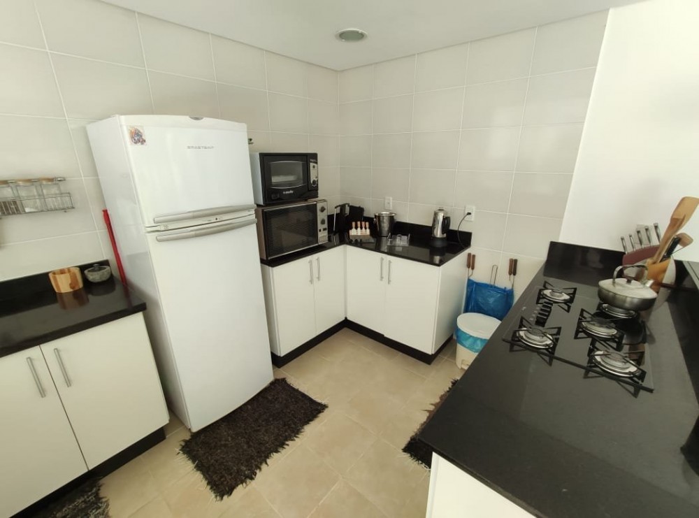 Casa com piscina em Mariscal!