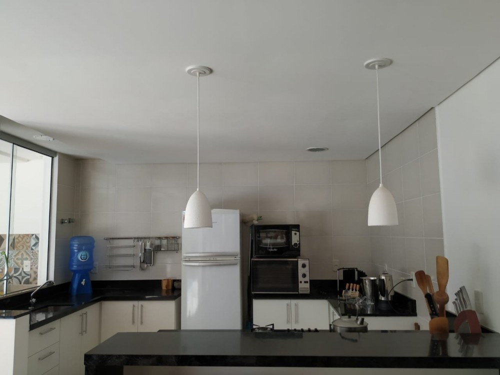 Casa com piscina em Mariscal!