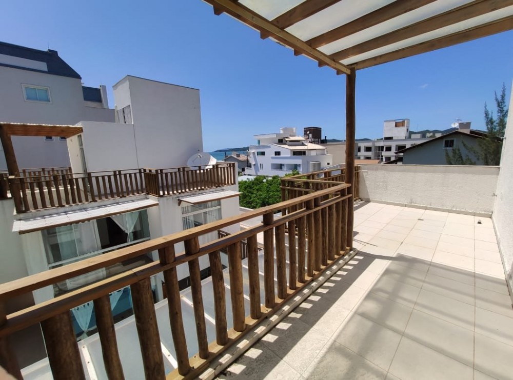 Casa com piscina em Mariscal!