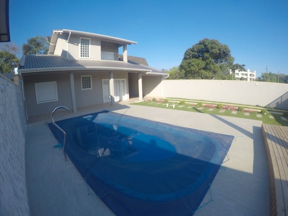 Casa nova com Piscina em Mariscal!