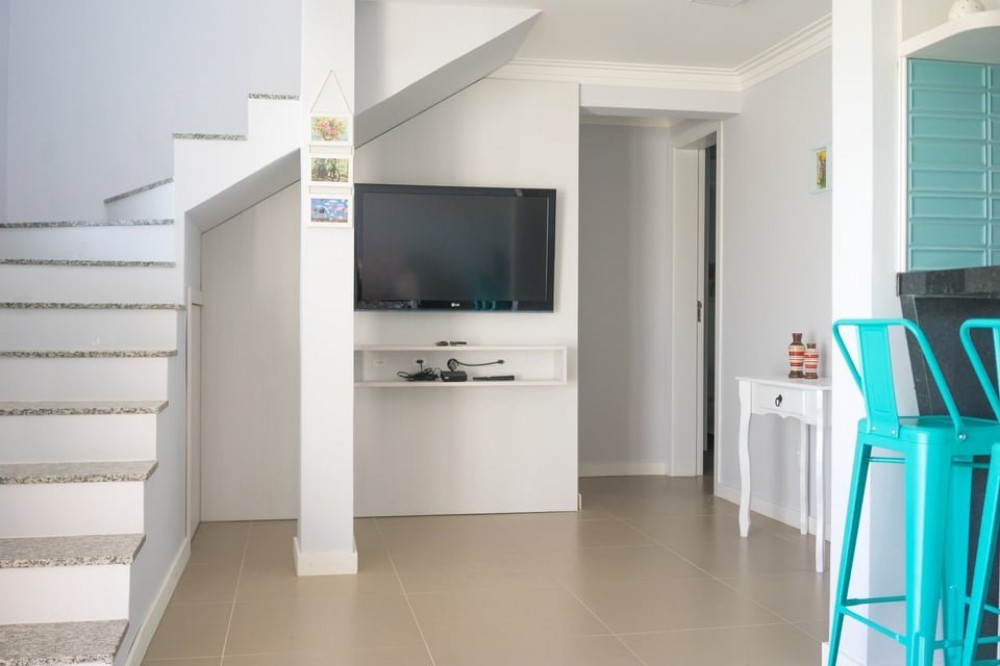 Casa nova com Piscina em Mariscal!