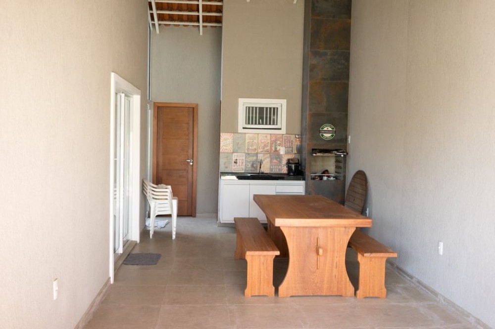 Casa nova com Piscina em Mariscal!