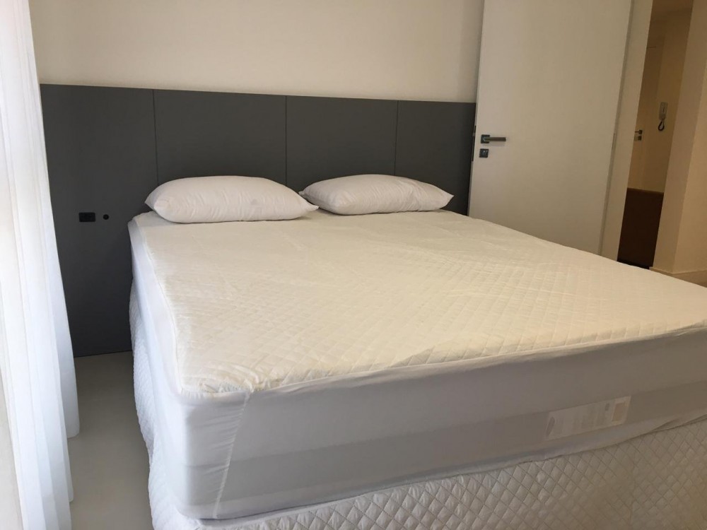 Linda cobertura com vista para o mar em Canto Gran