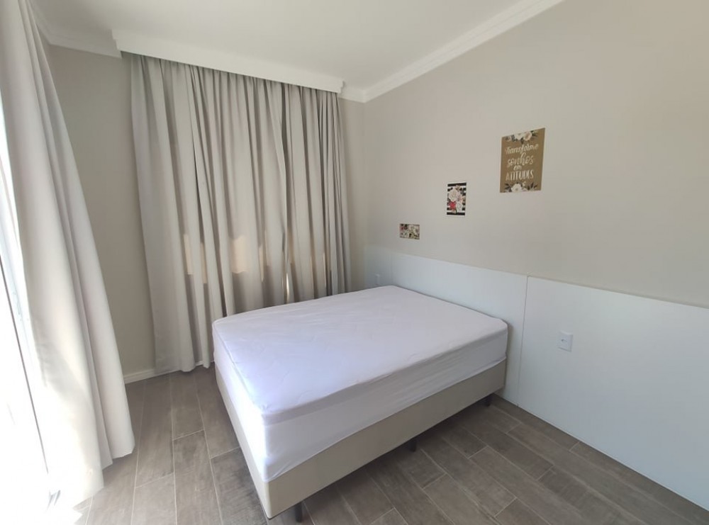 Sobrado novo em Mariscal!