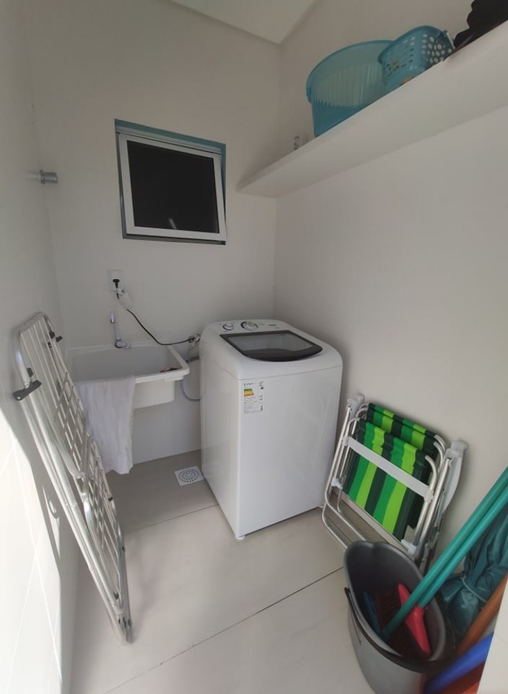 Sobrado novo em Mariscal!