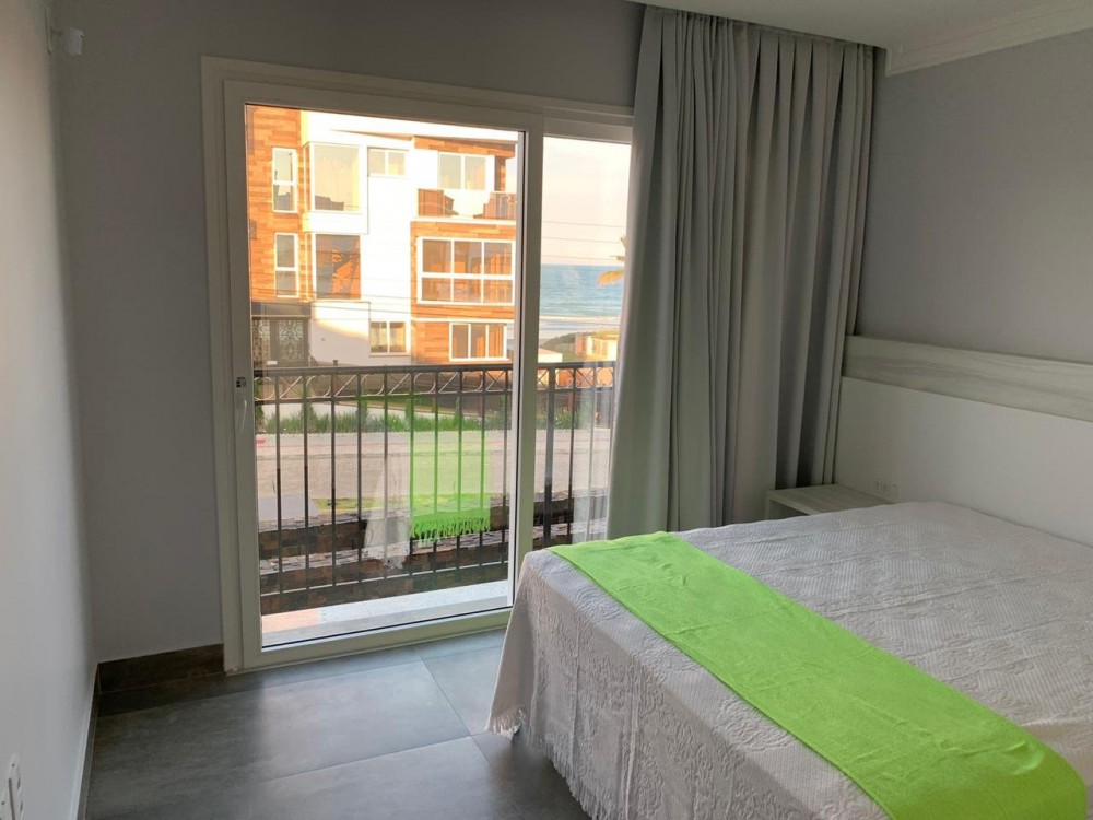 Triplex novo altssimo padro em Canto Grande