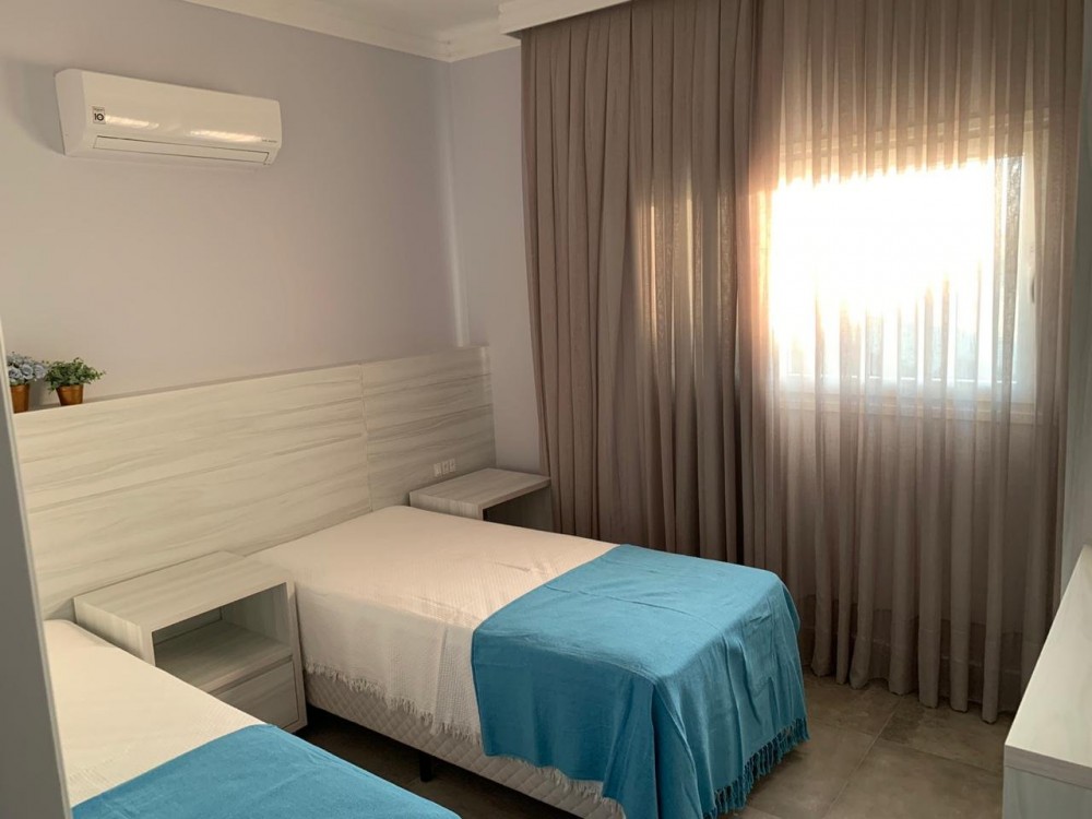 Triplex novo altssimo padro em Canto Grande