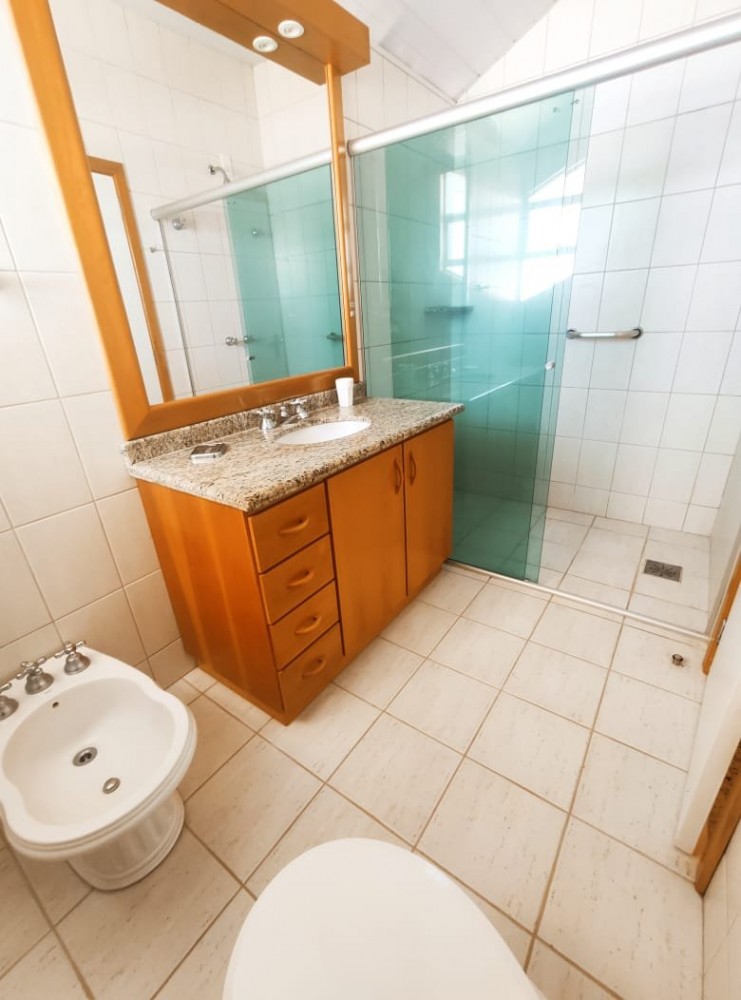 Casa Aconchegante  beira mar, 5 dormitrios.