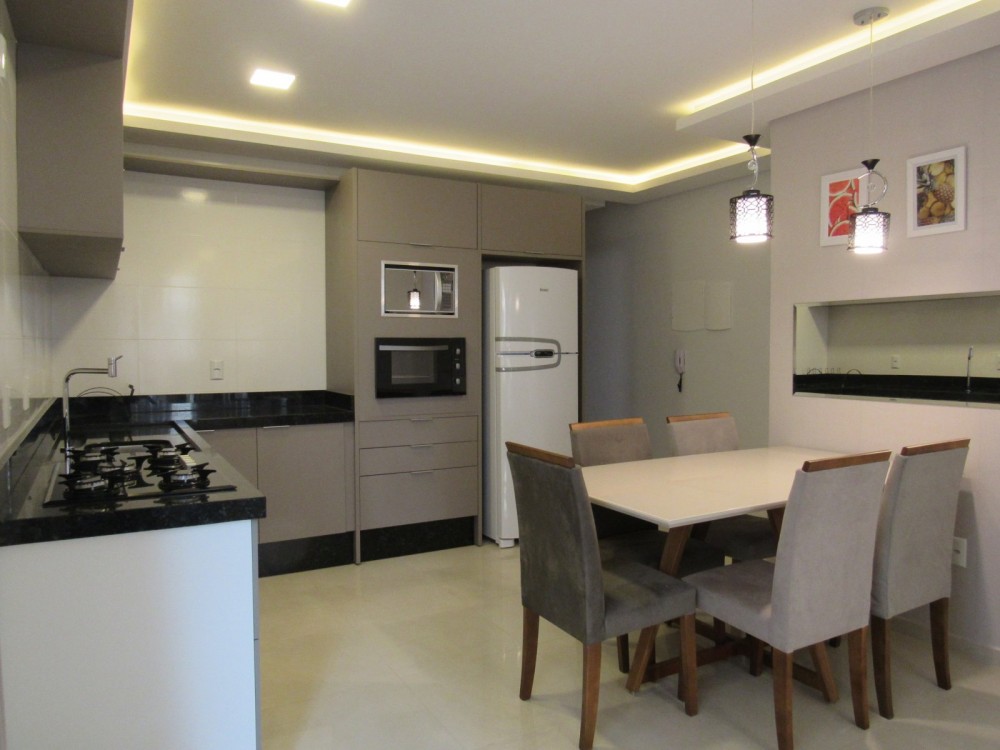 Apartamento alto padro,  200m do mar em Mariscal