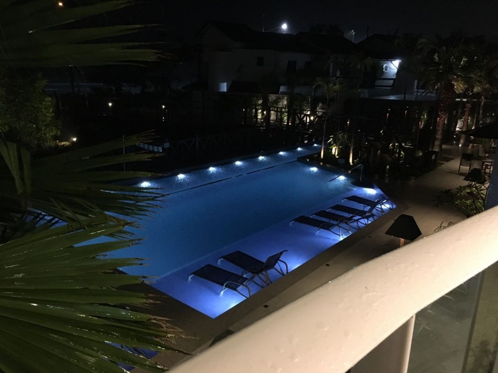 Apartamento com vista pro mar, 4 dormitrios.