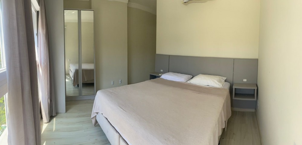 Lindo sobrado para a famlia em Mariscal