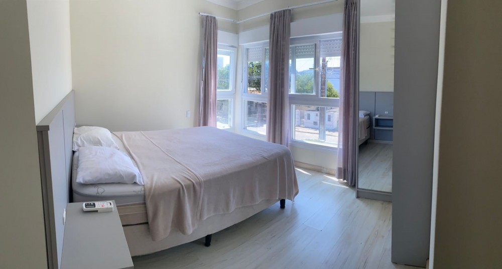 Lindo sobrado para a famlia em Mariscal