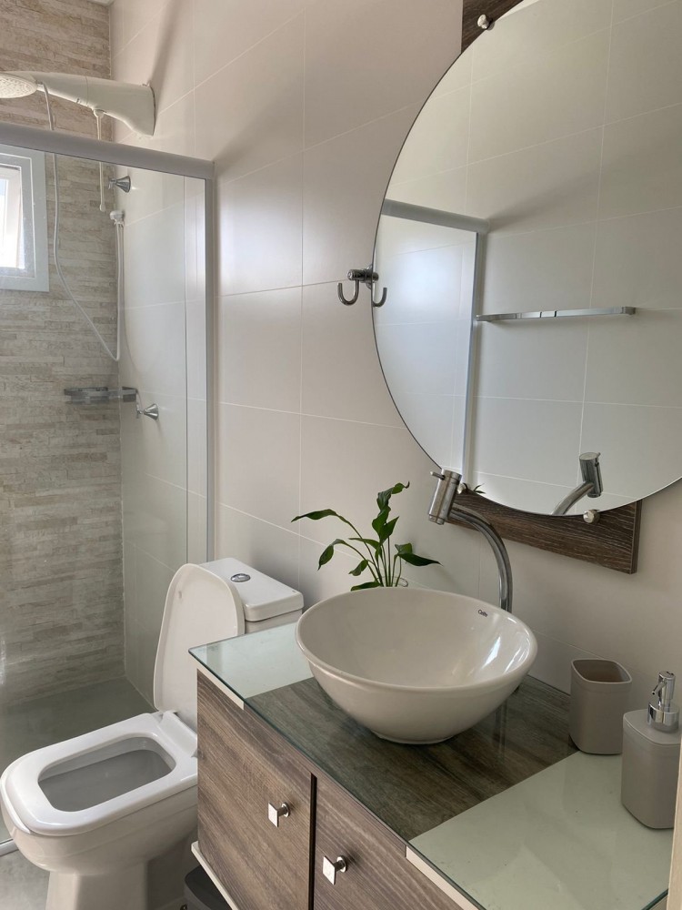 Lindo sobrado para a famlia em Mariscal