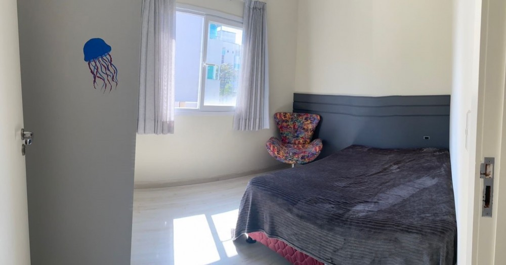 Lindo sobrado para a famlia em Mariscal