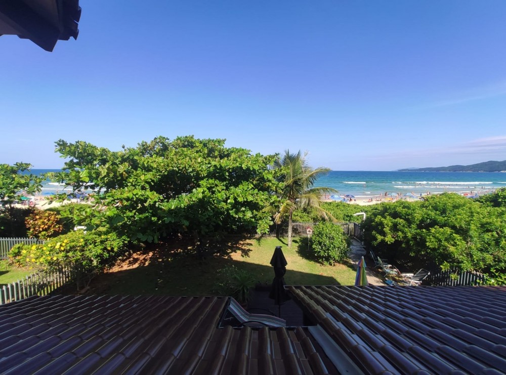 Casa impecvel na beira mar de Mariscal!