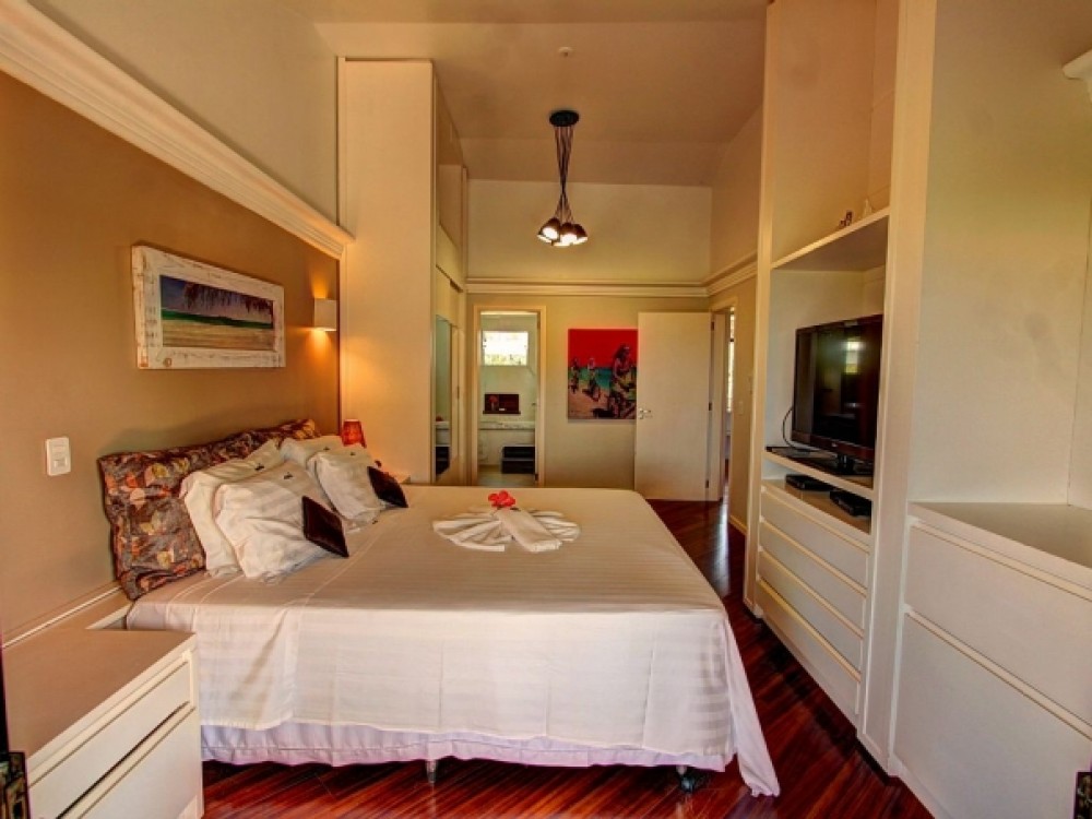 Casa alto padro com piscina!