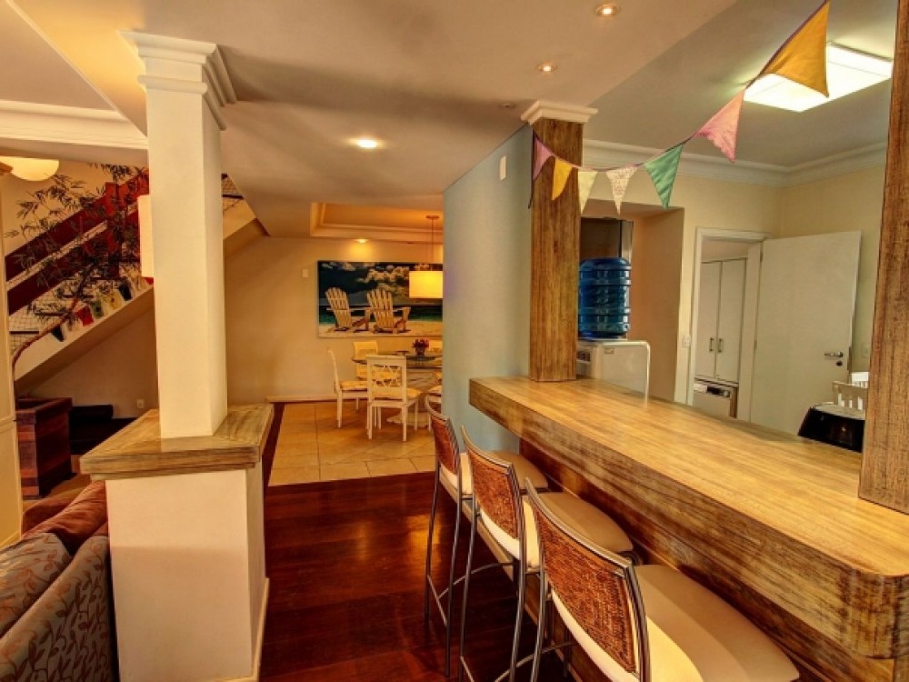 Casa alto padro com piscina!