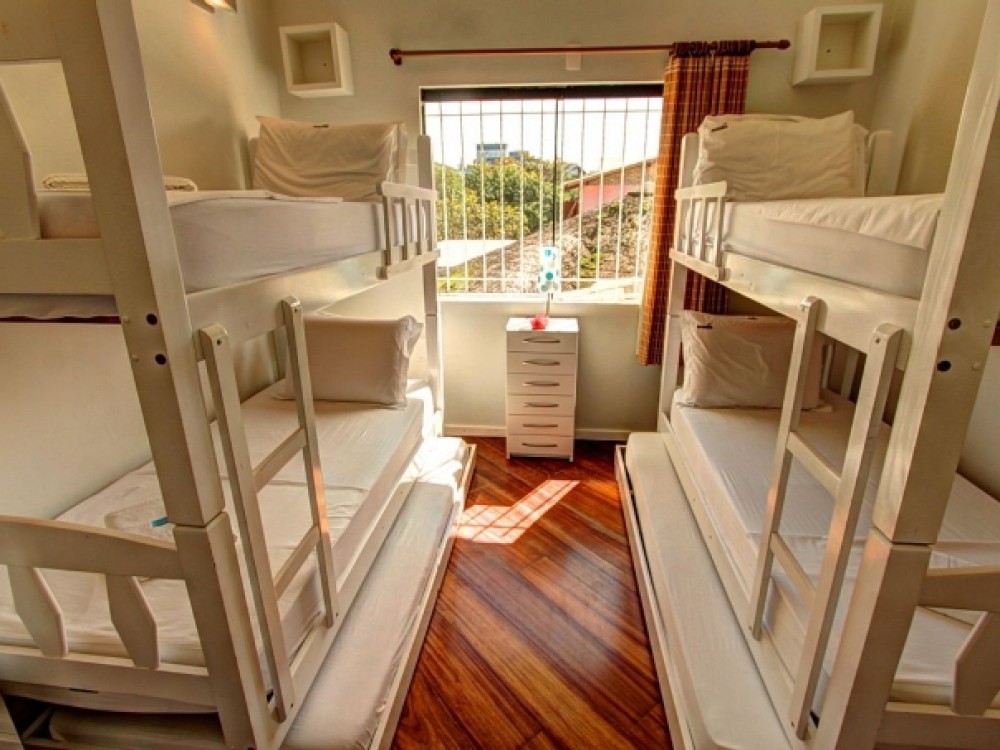 Casa alto padro com piscina!