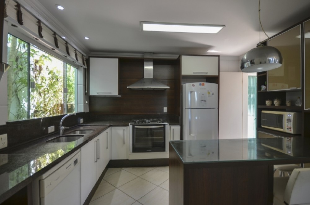 Casa c/ piscina em Mariscal!