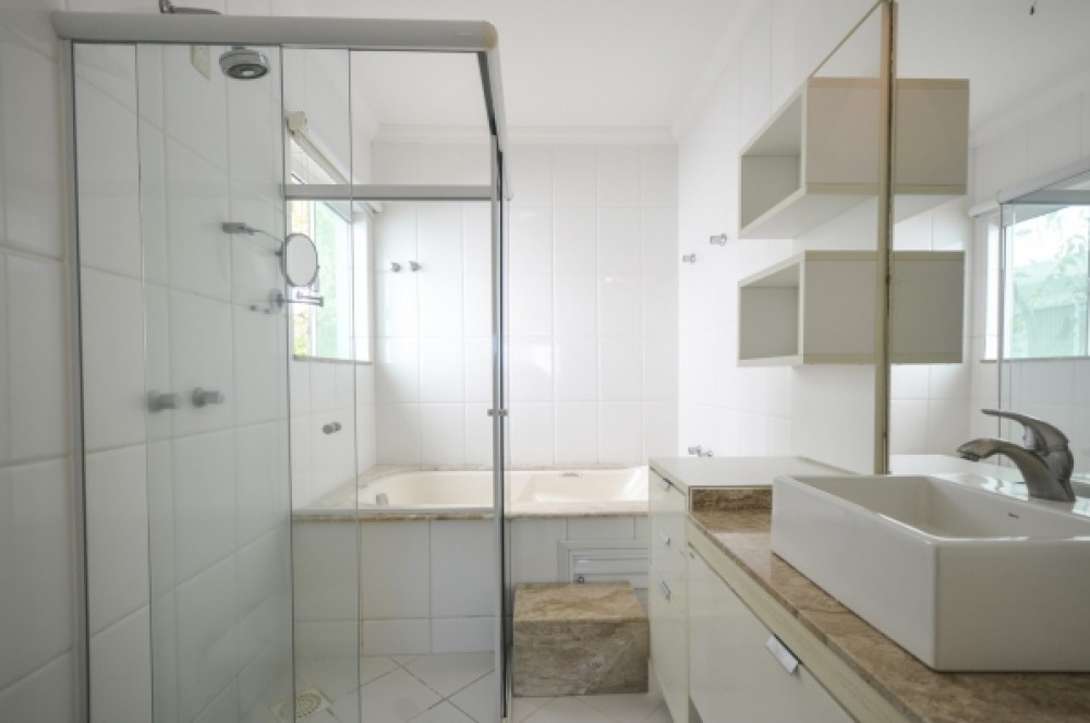 Casa c/ piscina em Mariscal!