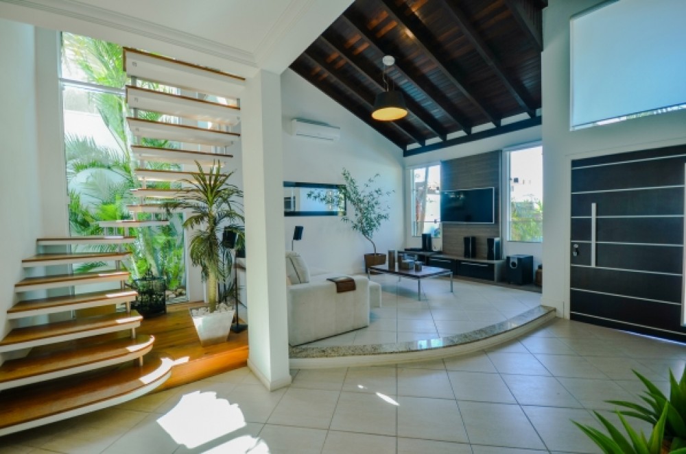 Casa c/ piscina em Mariscal!