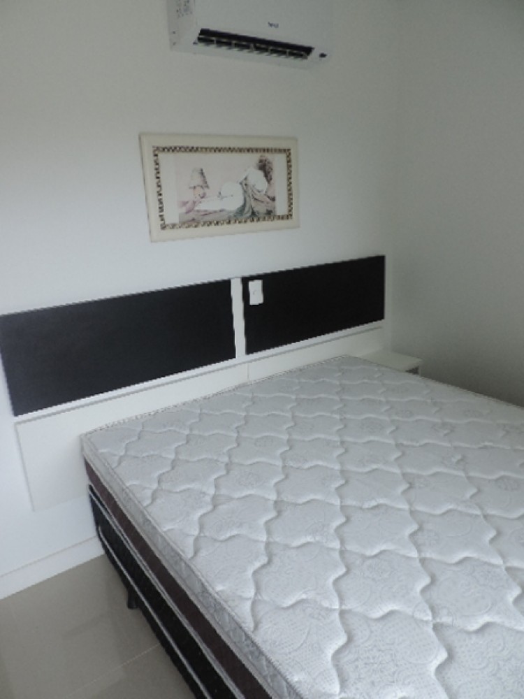 Apartamento alto padro em Mariscal