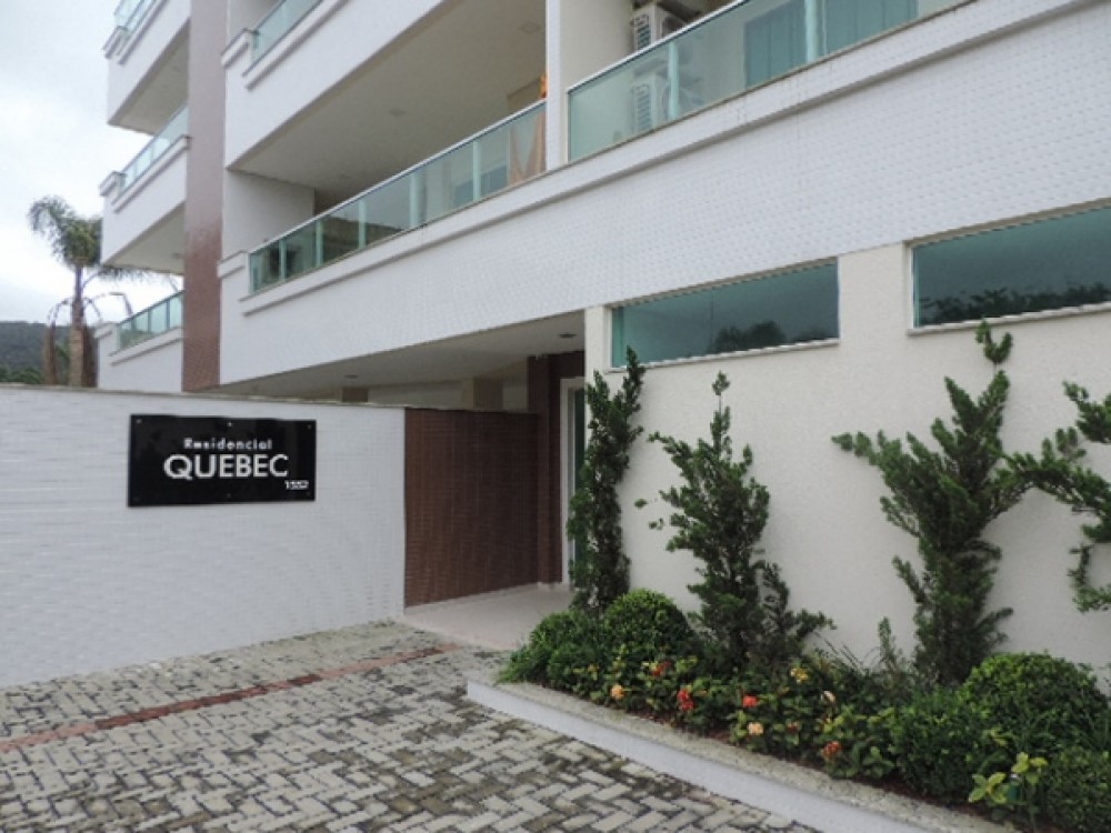 Apartamento alto padro em Mariscal