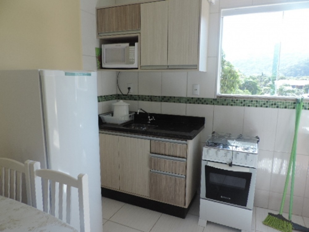 Apto 01 dorm com vista parcial  para o m