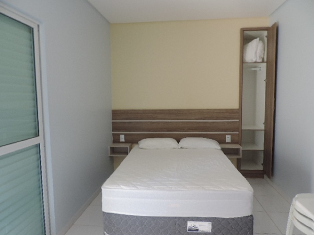 Apto 01 dorm com vista parcial  para o m