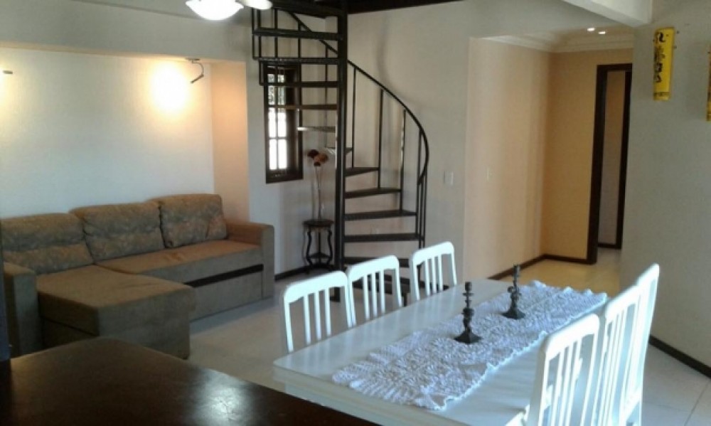 Linda casa em Mariscal!