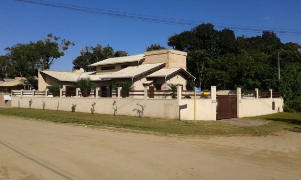 Linda casa em Mariscal!