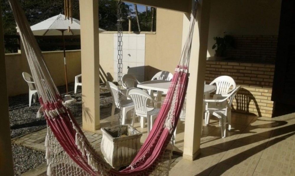 Linda casa em Mariscal!