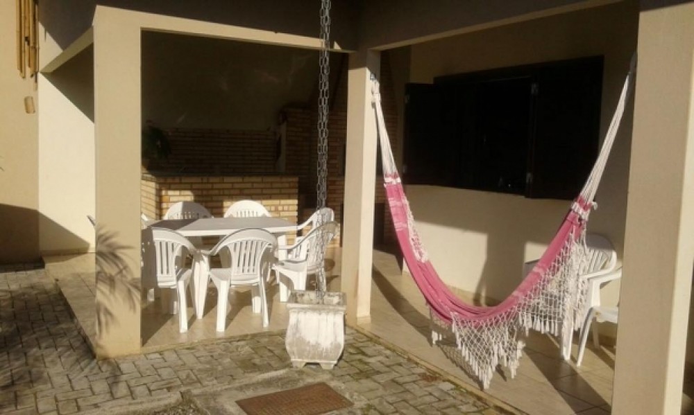 Linda casa em Mariscal!